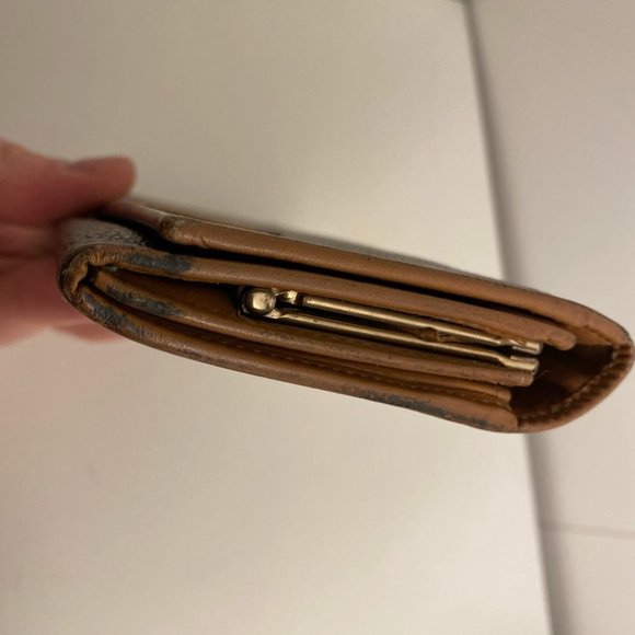 SOLD Vintage Celine Longwallet - Picture 7 of 16